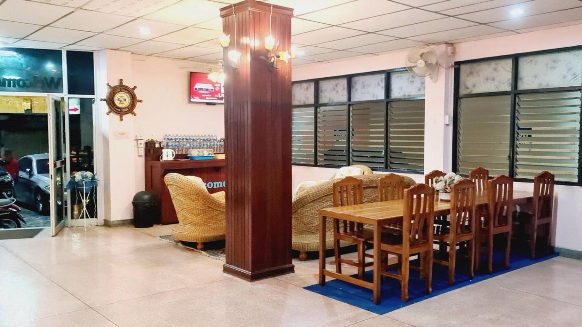 Royal Land Mae Klong Hotel Samut Songkhram Buitenkant foto
