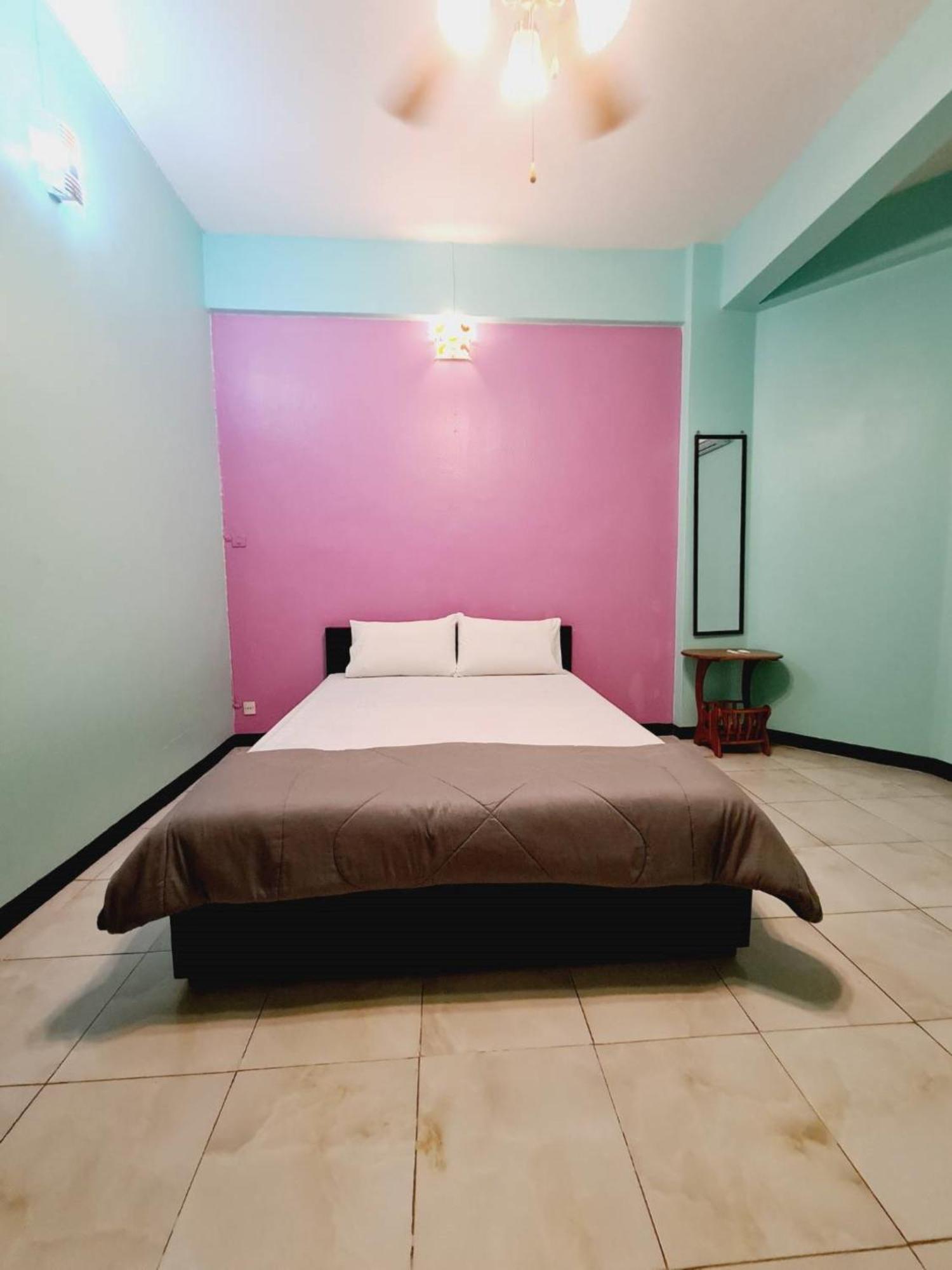 Royal Land Mae Klong Hotel Samut Songkhram Buitenkant foto